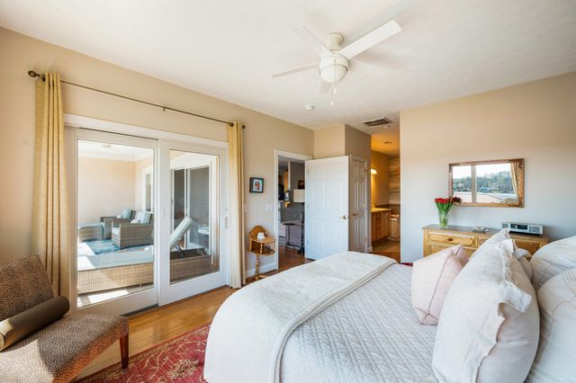 1028 Siesta Key CT, Moneta, VA 24121