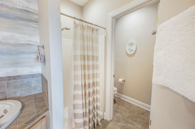 1028 Siesta Key CT, Moneta, VA 24121