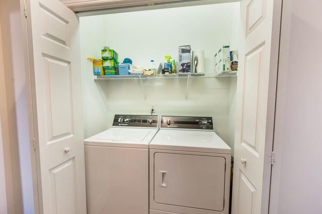 1028 Siesta Key CT, Moneta, VA 24121