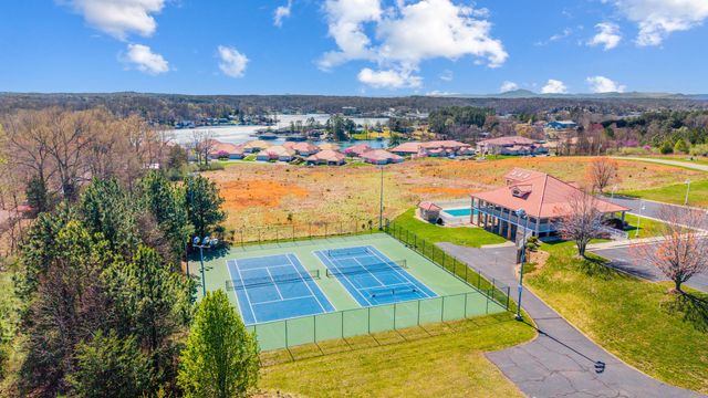 1028 Siesta Key CT, Moneta, VA 24121