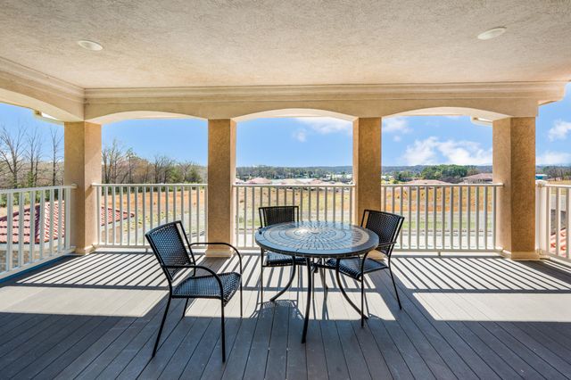 1028 Siesta Key CT, Moneta, VA 24121