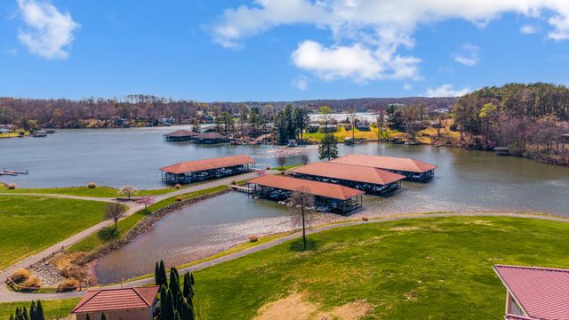 1028 Siesta Key CT, Moneta, VA 24121