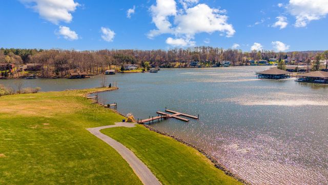 1028 Siesta Key CT, Moneta, VA 24121