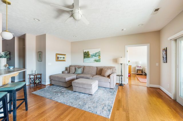 1028 Siesta Key CT, Moneta, VA 24121