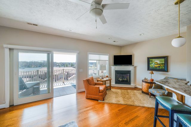 1028 Siesta Key CT, Moneta, VA 24121