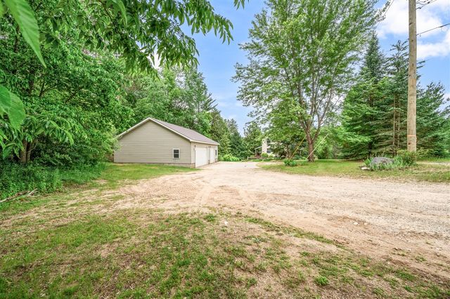 13325 Donna Road, Big Rapids, MI 49307