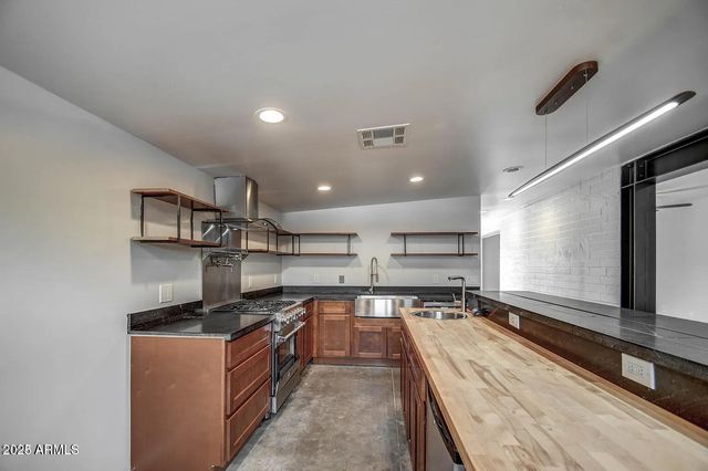 1612 E GAYLON Drive, Tempe, AZ 85282