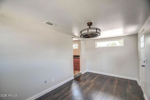 1612 E GAYLON Drive, Tempe, AZ 85282