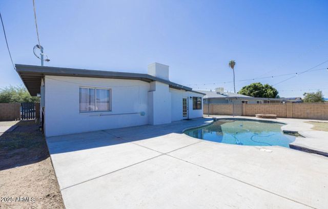 1612 E GAYLON Drive, Tempe, AZ 85282