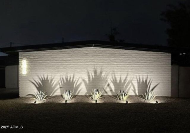 1612 E GAYLON Drive, Tempe, AZ 85282