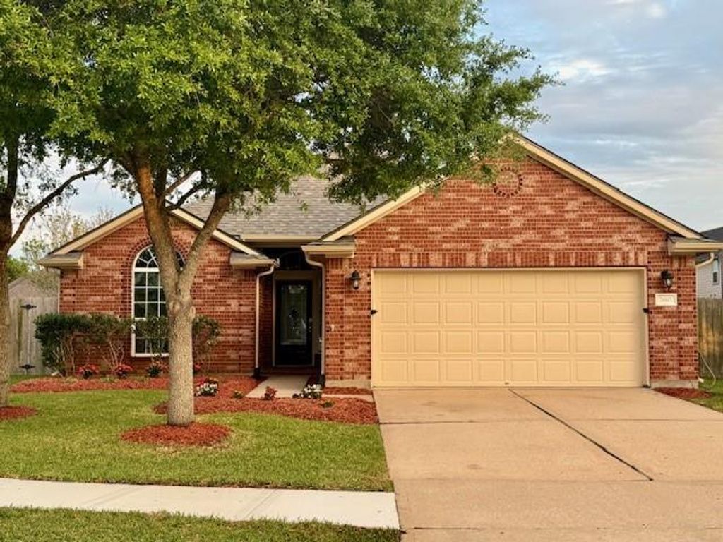1603 Brighton Brook Lane, Pearland, TX 77581