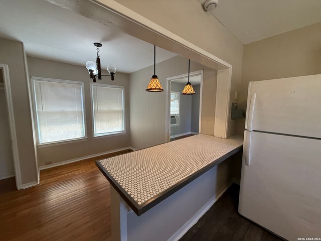 142 Vassar Ln Apt 2, San Antonio, TX 78212