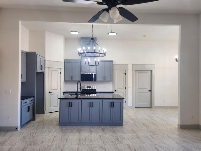 11617 NW 103rd Street, Yukon, OK 73099