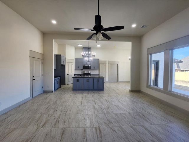 11617 NW 103rd Street, Yukon, OK 73099