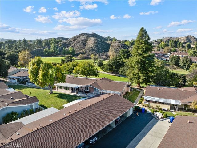 19211 Avenue Of The Oaks A, Newhall, CA 91321