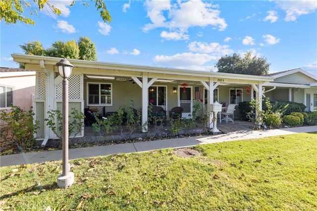 19211 Avenue Of The Oaks A, Newhall, CA 91321