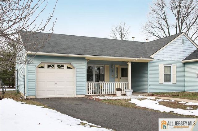 15 Clemmens Court, Edison, NJ 08820