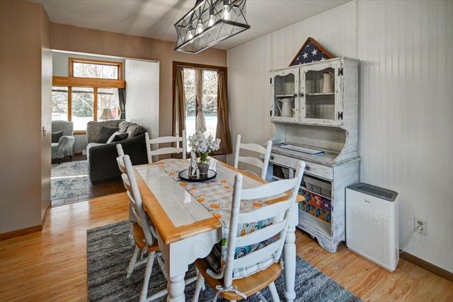 400 Old Indian Trail, Deforest, WI 53532