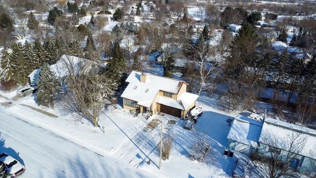400 Old Indian Trail, Deforest, WI 53532