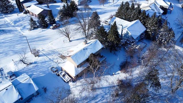 400 Old Indian Trail, Deforest, WI 53532
