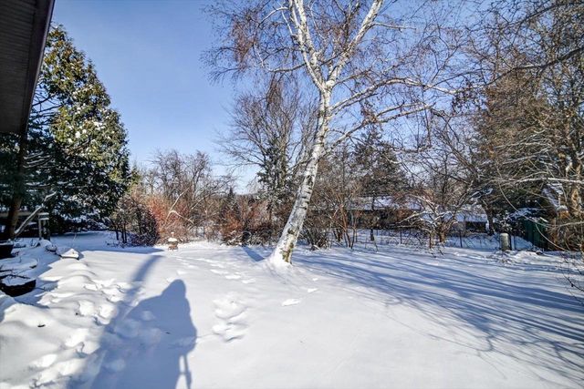 400 Old Indian Trail, Deforest, WI 53532