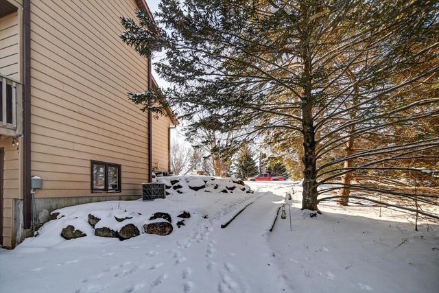 400 Old Indian Trail, Deforest, WI 53532