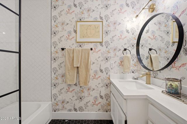 8212 E DEL CUARZO Drive, Scottsdale, AZ 85258