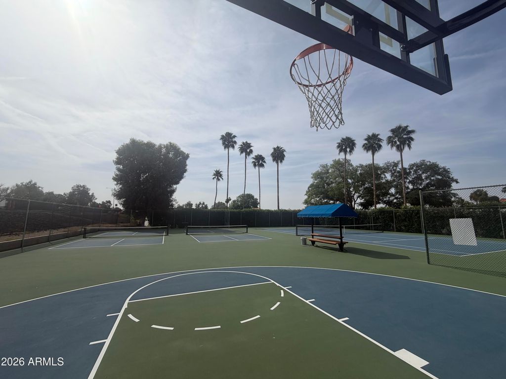 Image 31 of property listing at 8212 E DEL CUARZO Drive, Scottsdale, AZ 85258