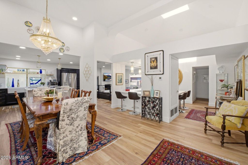 Image 4 of property listing at 8212 E DEL CUARZO Drive, Scottsdale, AZ 85258