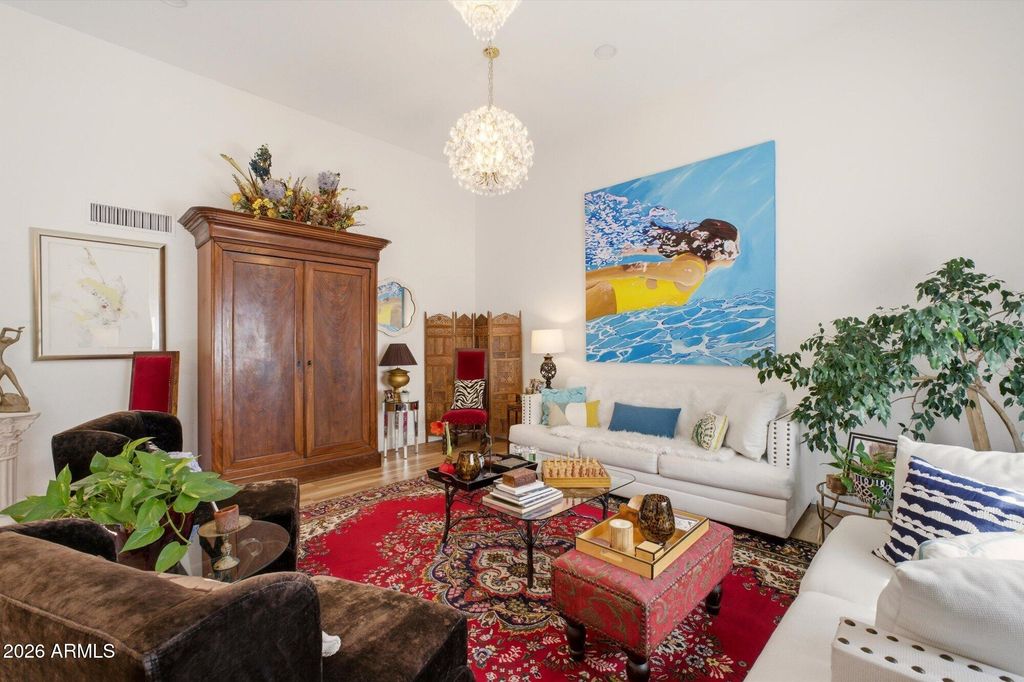 Image 7 of property listing at 8212 E DEL CUARZO Drive, Scottsdale, AZ 85258