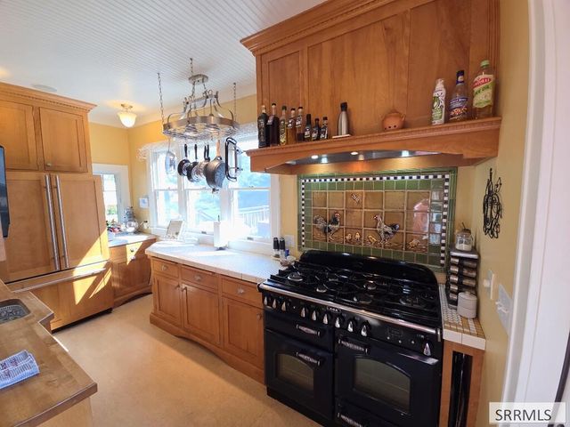 2015 St Clair Avenue, Idaho Falls, ID 83404