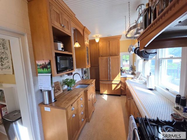 2015 St Clair Avenue, Idaho Falls, ID 83404
