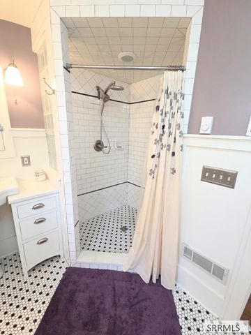 2015 St Clair Avenue, Idaho Falls, ID 83404