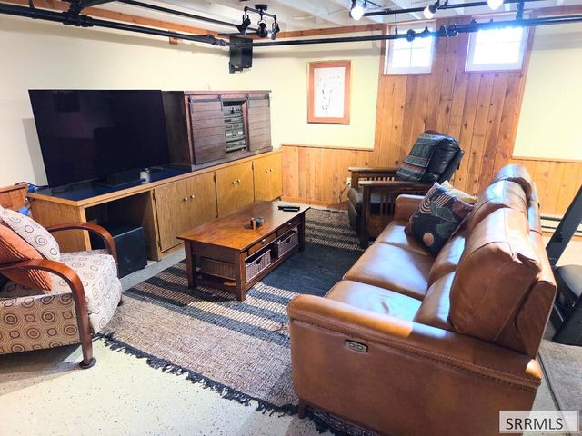 2015 St Clair Avenue, Idaho Falls, ID 83404