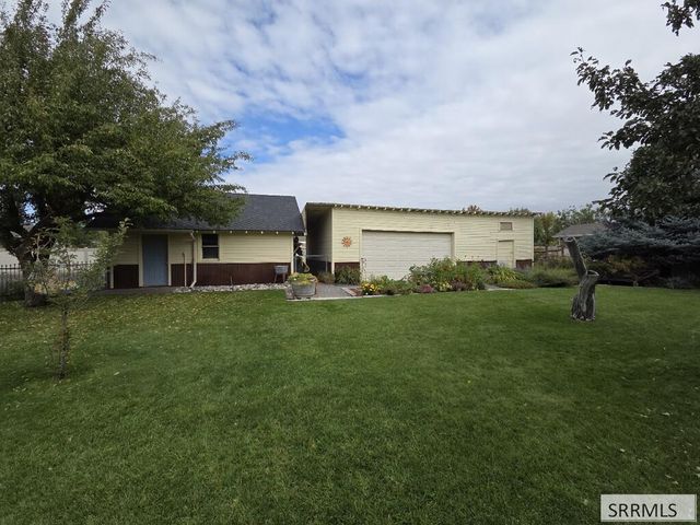 2015 St Clair Avenue, Idaho Falls, ID 83404