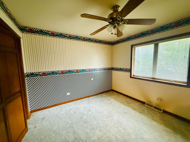 1401 Capri Lane, Dyer, IN 46311