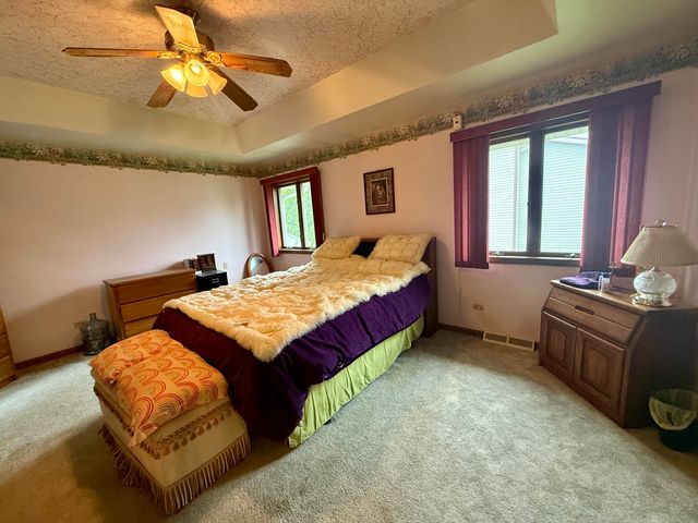 1401 Capri Lane, Dyer, IN 46311