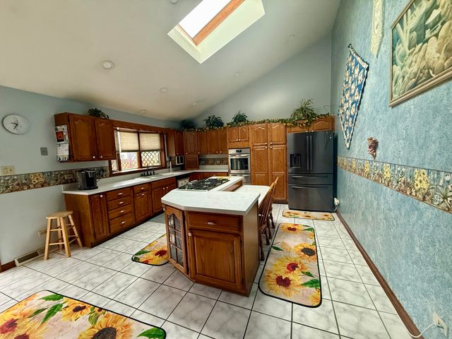 1401 Capri Lane, Dyer, IN 46311