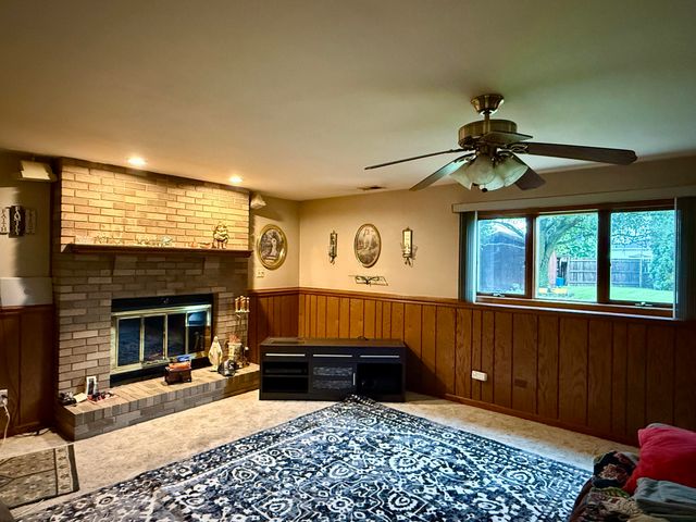 1401 Capri Lane, Dyer, IN 46311