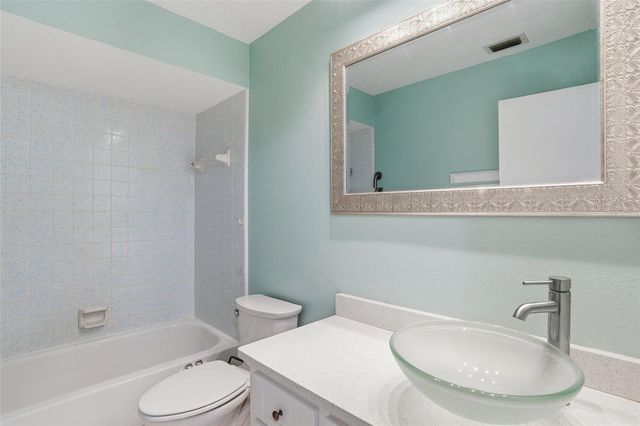 2499 LAKE VIEW BOULEVARD, Port Charlotte, FL 33948