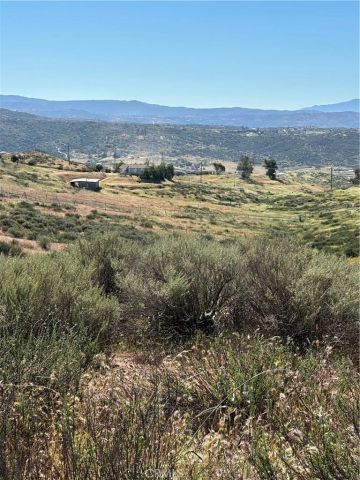 12 Alexander, Hemet, CA 92544