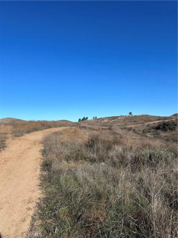 12 Alexander, Hemet, CA 92544