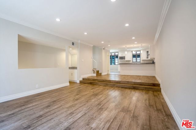 4368 W 8th Street 17, Los Angeles, CA 90005