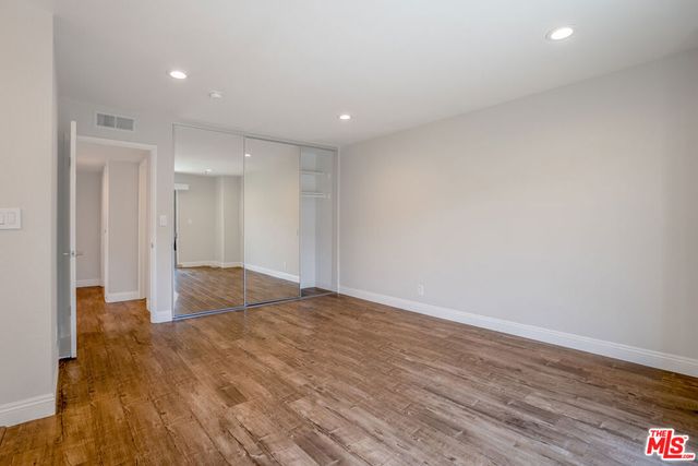 4368 W 8th Street 17, Los Angeles, CA 90005