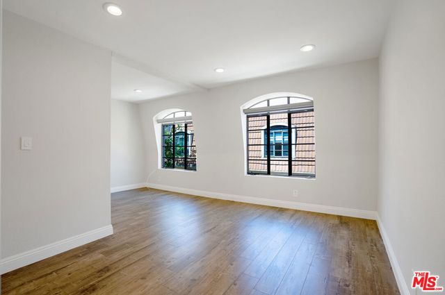 4368 W 8th Street 17, Los Angeles, CA 90005
