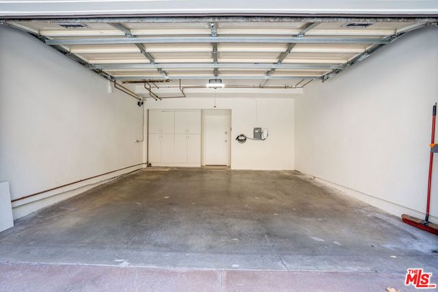 4368 W 8th Street 17, Los Angeles, CA 90005