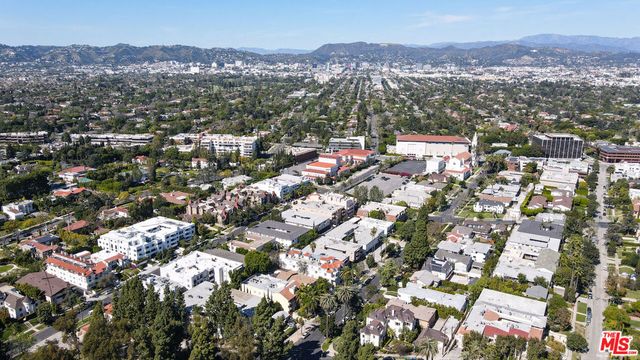 4368 W 8th Street 17, Los Angeles, CA 90005