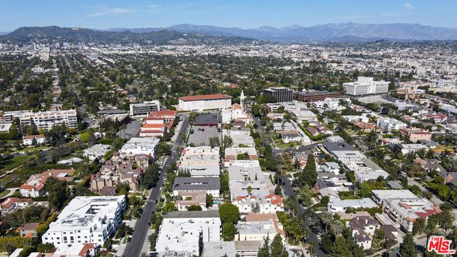 4368 W 8th Street 17, Los Angeles, CA 90005