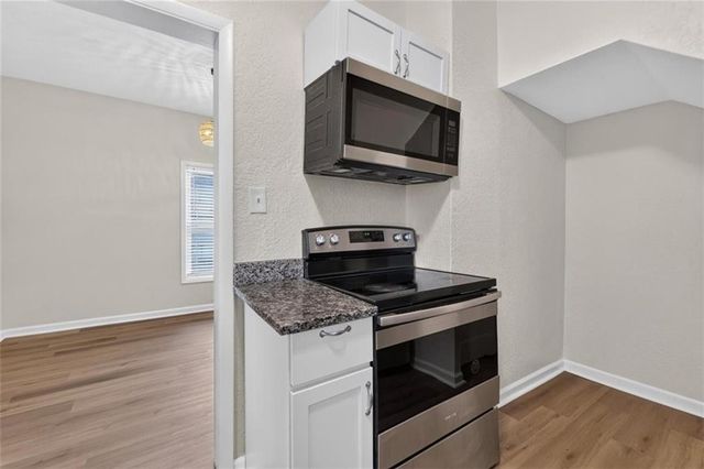 433 OAKLEY Avenue, Kansas City, MO 64123
