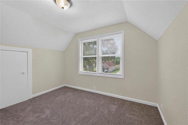 433 OAKLEY Avenue, Kansas City, MO 64123